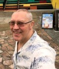 Встретьте Мужчинa : Victor, 65 лет до Россия  moscow